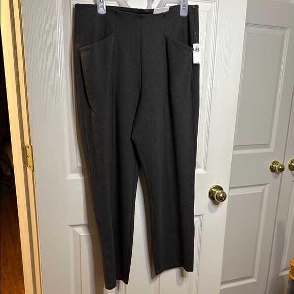 *NWT* Slacks/Dress Pants Old Navy - Picture 1 of 3